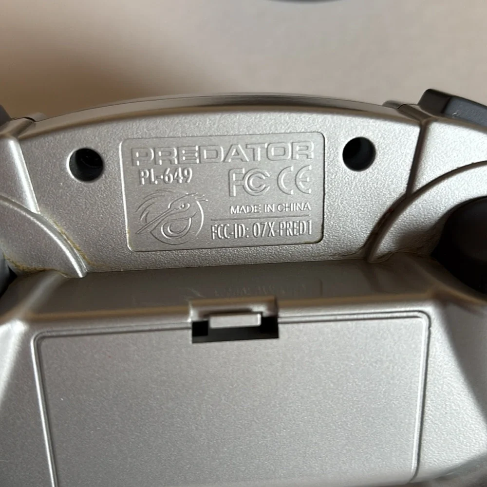 Silver Pelican Predator wireless controller for the PlayStation 2 (PS2)